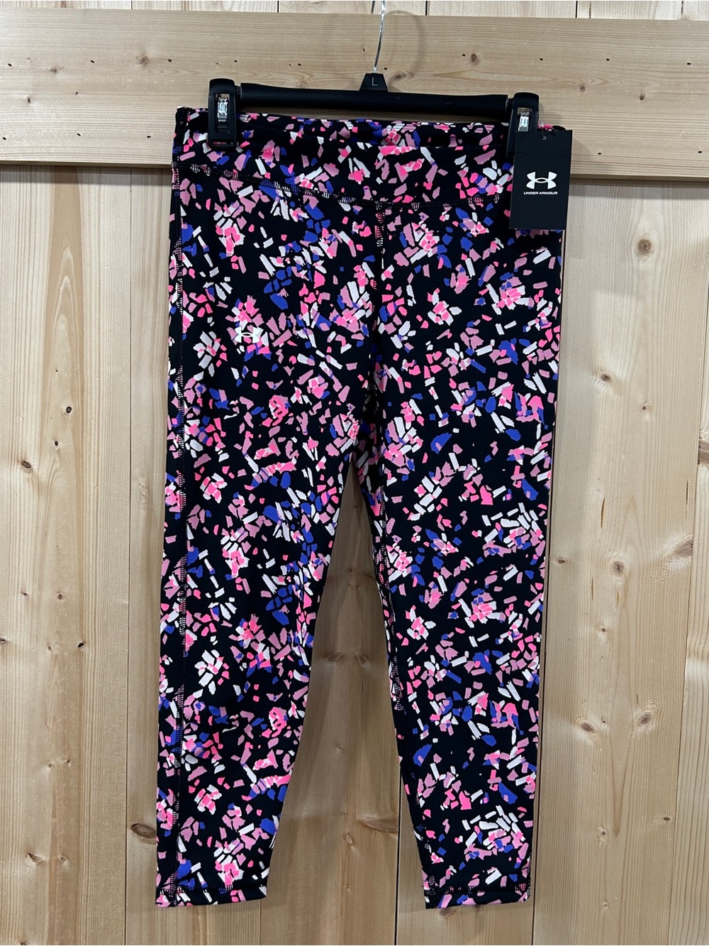 NWT Under Armour Girls Motion Printed Ankle Crop Leggings YLG Black Multi